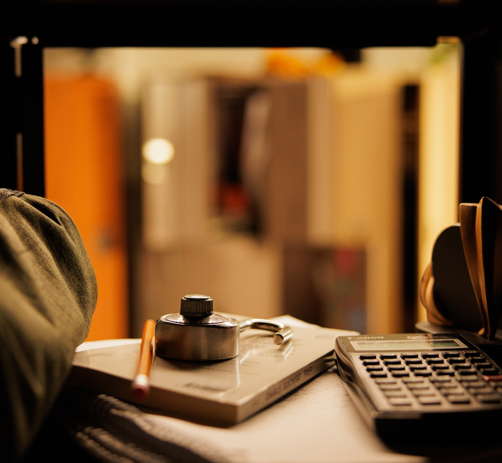 Matériel d’étude posé sur un bureau
